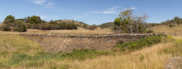 Naklejka premium View of the historic Spiky Bridge located near Swansea on the east coast of Tasmania