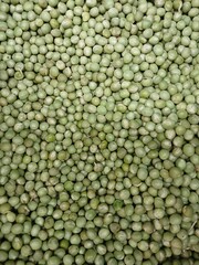 lots of peas in a supermarket