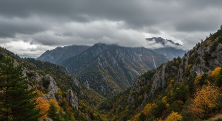 Fototapeta premium Majestic Mountain Range in Autumn