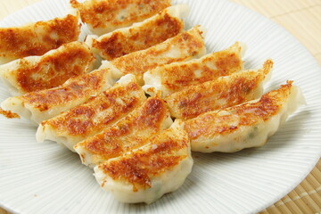 焼き餃子