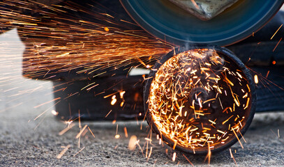 cutting metal with grinder