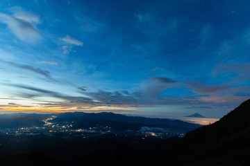 八ヶ岳赤岳展望荘にて 朝焼けと富士山を望む