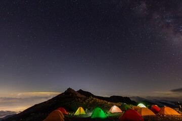 北アルプス大天荘（大天井岳）にてテントと星空02