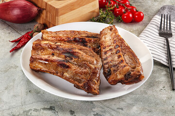 Grilled pork ribs with spices