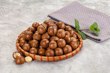 Sweet macadamia nut in the bowl