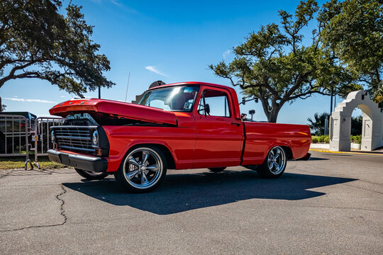 1967 Ford F100 Pickup Truck