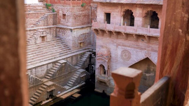 The stepwell is the perfect place to take a break from the bustling city of Jodhpur. Explore the ancient historic place in Rajasthan.