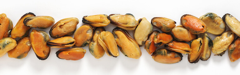 Mussels fried with garlic