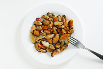 Mussels fried with garlic