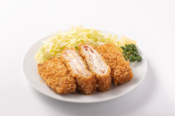 鶏むね包み揚げ（ハム＆チーズソース）
