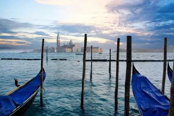 Fototapete gondole nella laguna di Venezia con sullo sfondo l' Abbazia di San Giorgio Maggiore © Patrizia