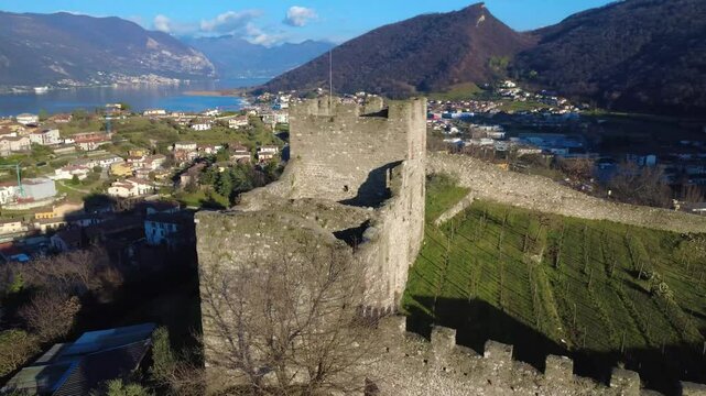 CASTELLO DI PARATICO