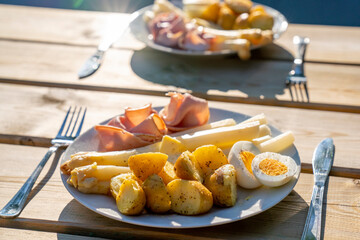 asperger with eggs and ham food plate yummy tasty