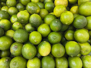Plenty of fresh lemon or lime in the supermarket