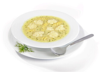 Zupa kalafiorowa z makaronem na talerzu