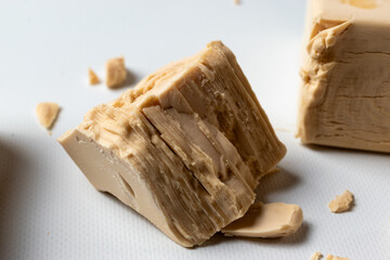 Compressed yeast