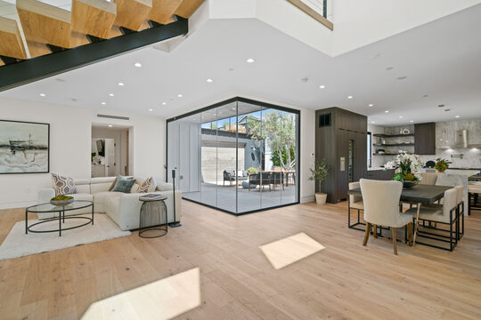 Capture Newport Beach luxury with stunning real estate photography. High-quality images showcase homes beautifully, perfect for listings, marketing, and Shutterfly prints.