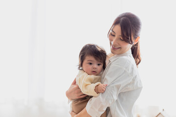 赤ちゃんと母親