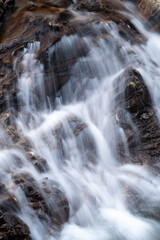 美しい滝のある風景