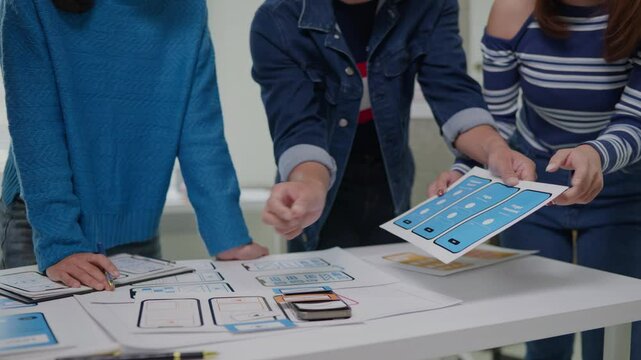 Teamwork Programers meeting for discussion data analysis for UX and UI programming for preparing for Generative AI Technology