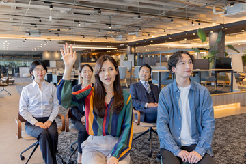 デザイナーズオフィスで働く人々