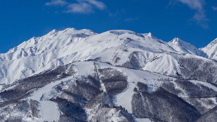 長野県白馬村　スキー場と北アルプス　遠景