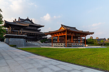 Obraz premium chinese pavilion in the park of china