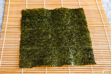 海苔巻き作り