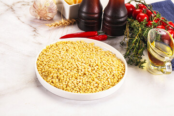 Dry raw wheat pasta - ptitim