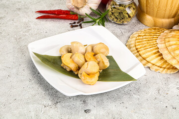 Delicous luxury baked seafood scallops