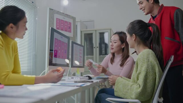 Teamwork Programers meeting for discussion data analysis for UX and UI programming for preparing for Generative AI Technology