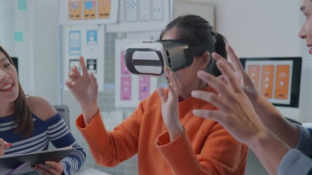 Teamwork Programers meeting for VR Glass discussion data analysis for UX and UI programming for preparing for Generative AI Technology