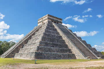 chichen itza pyramid