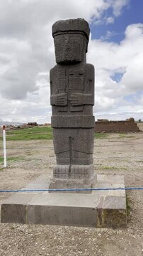 Foto del Monolito Bennett (Monolito Pachamama) en el sitio arqueol&oacute;gico de Tiwanaku, Bolivia