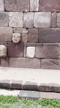 TIWANAKU, BOLIVIA - Toma fija del Kalasasaya o Piedras Detenidas en el sitio arqueol&oacute;gico de Tiwanaku, Bolivia.