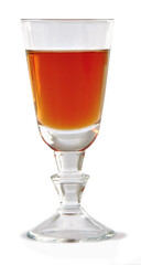 Kieliszek z alkoholem na stole