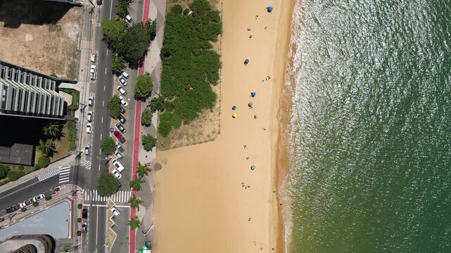 Imagem a&eacute;rea da praia da Praia da Costa e da 3&ordf; ponte na cidade de Vila Velha no Esp&iacute;rito Santo.