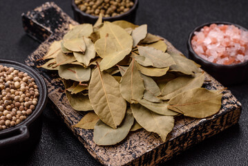 Fototapeta premium Dried bay leaves, spice, seasoning for cooking at home