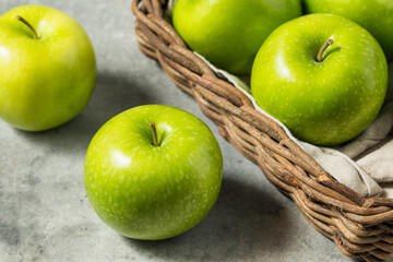 Healthy Organic Green Granny Smith Apples