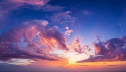 Fototapeta premium 夕焼け空の幻想的な風景