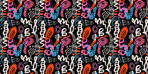 Naklejka premium Cartoon hand-drawn doodles on the subject of summer holidays theme seamless pattern
