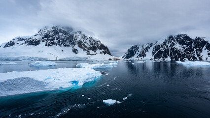 Lemaire Channel antarctica a majestic landscapes  © Anil S Matta