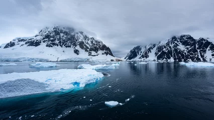 Fotobehang Antarctica Lemaire Channel antarctica a majestic landscapes   © Anil S Matta