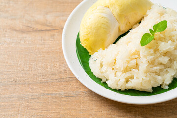 Durian sticky rice on plate