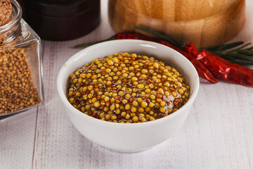 Spicy mustard sauce with seeds