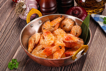 Steamed red prawn with spices