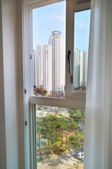  창문 열고 실내 환기 