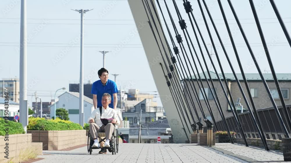Leinwandbilder 介護、車椅子、シニア、散歩、介護士、外出、ヘルパー、高齢者、お年寄り、街、笑顔、都市、社会、ウェルネス、福祉、ケアスタッフ、スタッフ、介助、老後、介護福祉士、橋、道路、歩道、バリアフリー、障害者、障害、ホームヘルパー、屋外、サービス、サポート、訪問、介護員、自立支援、リハビリ、健康、ヘルスケア、老人ホーム、付き添い、施設、青空、ポジティブ、元気、明るい、リラックス、男性、デイサービス、日本人、歩く