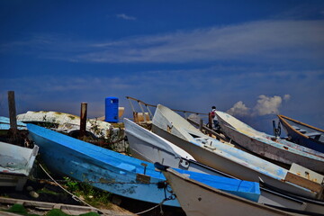 Obraz premium Haifa, Israel. Old boats on the seashore in the Bat Galim area.