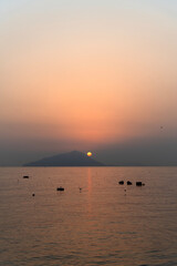 Fototapeta premium tranquil seascape during sunrise